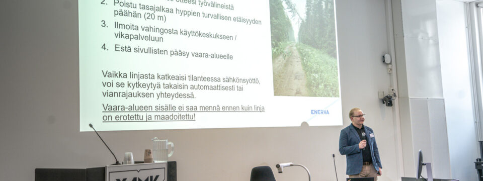 Järvi-Suomen Energian kumppanipäivässä ystävänpäivänä vuonna 2023 käsiteltiin myös työturvallisuutta.